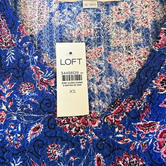 LOFT RUFFLED SHOULDER TOP - Picture 6 of 6